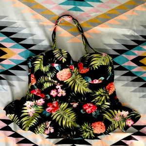 Cupshe tropical floral swim top. New without tags.
